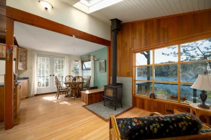 1587 Mount Gardner Road, Bowen Island, BC, Bowen Island — Single Family Residence for sale