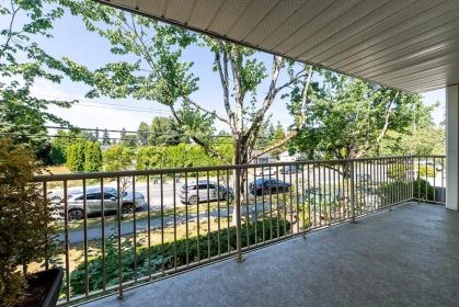 Backyard Photo of 204 15298 20 Avenue, Surrey, BC