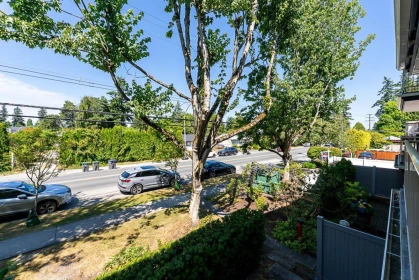Swimming Pool Photo of 204 15298 20 Avenue, Surrey, BC