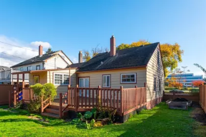 Backyard Photo of 3211 Catalina Crescent, Richmond, BC