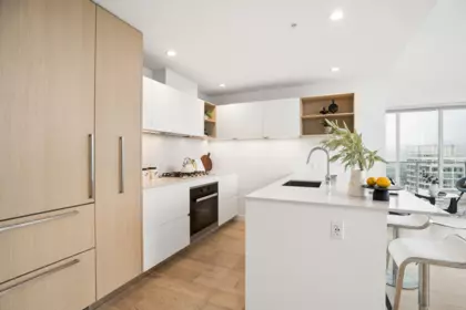 Walk-In Closet Photo of 4607 6000 Mckay Avenue, Burnaby, BC