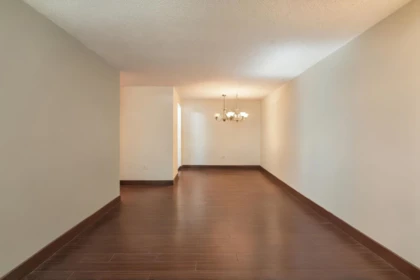 111 7297 Moffatt Road, Richmond, BC, Richmond — Apartment/Condo for sale