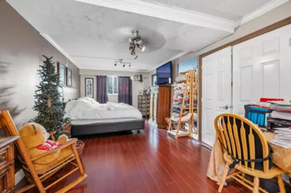 Basement Recreation Room Photo of 15797 92 Avenue, Surrey, BC