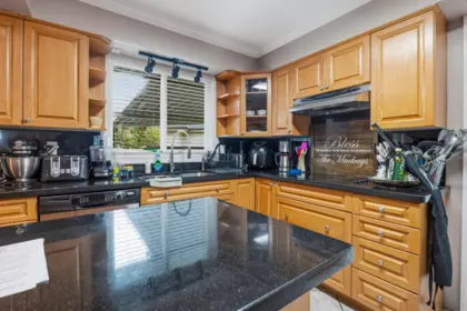 Breakfast Nook Photo of 15797 92 Avenue, Surrey, BC