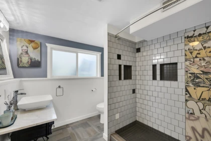 Primary Bathroom Photo of 40256 Ayr Drive, Squamish, BC