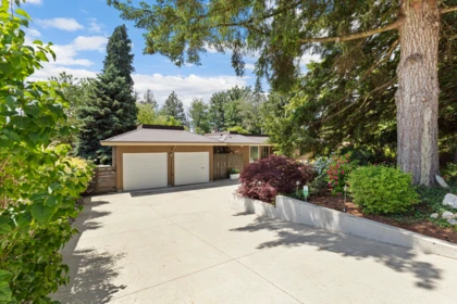 Kitchen Photo of 7691 Peterson Street, Mission, BC