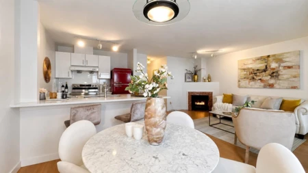 Kitchen Island Photo of 103 985 W 10th Avenue, Vancouver, BC