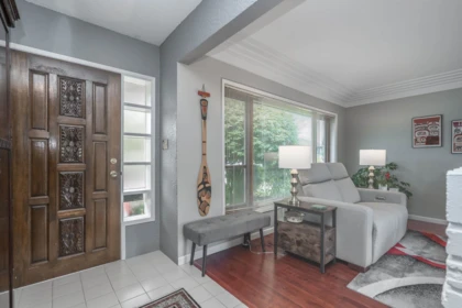 Dining Area Photo of 324 Churchill Avenue, New Westminster, BC
