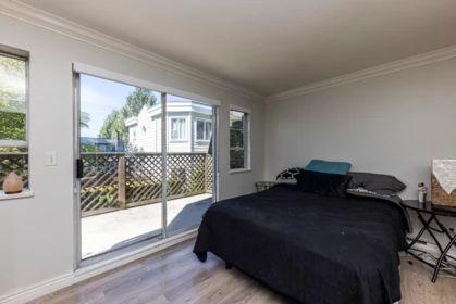 Bedroom 4 Photo of 7 249 E 4th Street, North Vancouver, BC