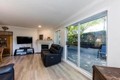 7 249 E 4th Street, North Vancouver, BC, North Vancouver — Townhouse for sale