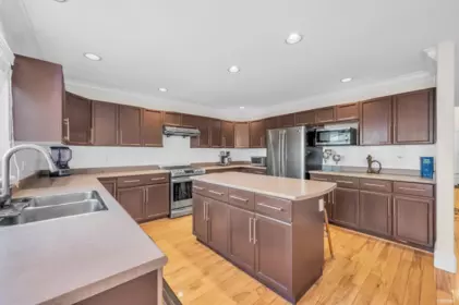 Breakfast Nook Photo of 1591 Alpine Lane, Coquitlam, BC
