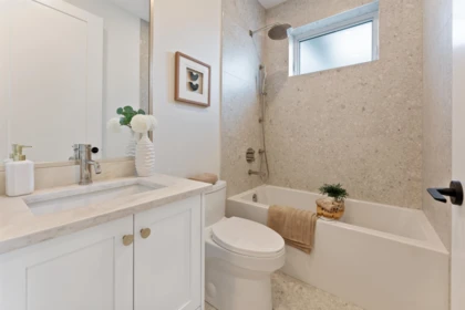 Laundry Room Photo of 2578 E 4th Avenue, Vancouver, BC