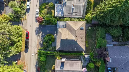 212 W Balmoral Road, North Vancouver, BC, North Vancouver — Single Family Residence for sale