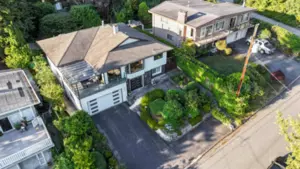 212 W Balmoral Road, North Vancouver, BC