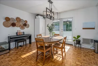 Kitchen Island Photo of 23165 88 Avenue, Langley, BC