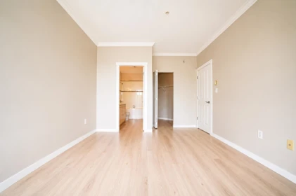 Powder Room Photo of 3415 5119 Garden City Road, Richmond, BC