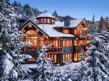 3820 Sunridge Drive, Whistler, BC, Whistler — Single Family Residence for sale