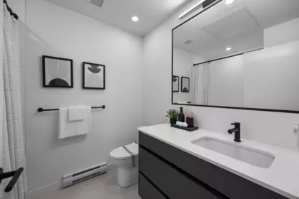 Primary Bathroom Photo of 102 639 Aspen Street, Coquitlam, BC