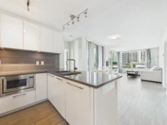 505 6658 Dow Avenue, Burnaby, BC