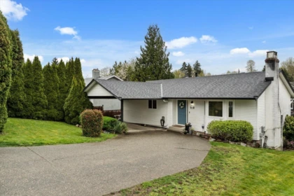 3712 Old Clayburn Road, Abbotsford, BC, Abbotsford — Single Family Residence for sale