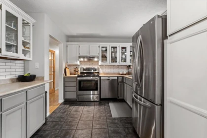 Primary Bedroom Photo of 3712 Old Clayburn Road, Abbotsford, BC