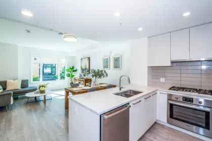 Kitchen Photo of 259 2035 Glenaire Drive, North Vancouver, BC