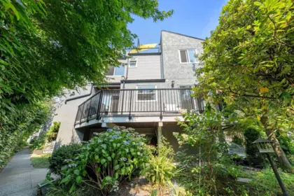 4 230 W 16th Street, North Vancouver, BC, North Vancouver — Townhouse for sale