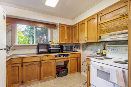 Breakfast Nook Photo of 5675 Wharf Avenue, Sechelt, BC