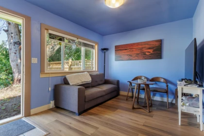 5675 Wharf Avenue, Sechelt, BC, Sechelt — Quadruplex for sale