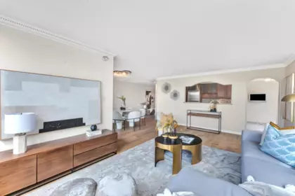 Breakfast Nook Photo of 203 1675 Hornby Street, Vancouver, BC