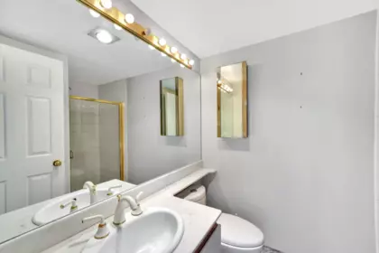 Laundry Room Photo of 203 1675 Hornby Street, Vancouver, BC