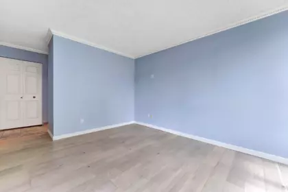 Powder Room Photo of 203 1675 Hornby Street, Vancouver, BC