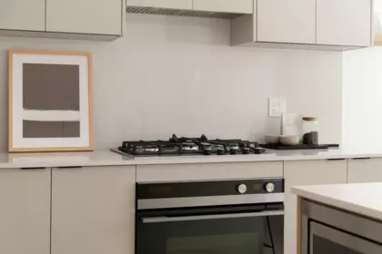 Kitchen Island Photo of 2 2124 E 8 Avenue, Vancouver, BC