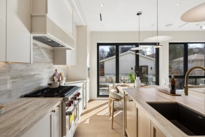 Kitchen Island Photo of 2 3036 W 13th Avenue, Vancouver, BC