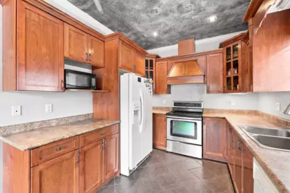 Primary Bedroom Photo of 34158 Amblewood Place, Abbotsford, BC