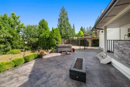 Hot Tub / Spa Photo of 3330 140 Street, Surrey, BC