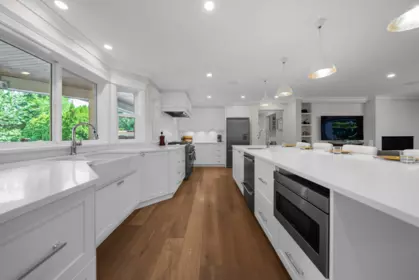 Kitchen Photo of 3330 140 Street, Surrey, BC