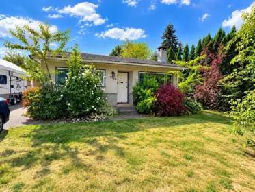 17878 60 Avenue, Surrey, BC, Surrey — Single Family Residence for sale