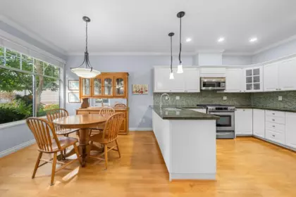 Family Room Photo of 41 2533 152 Street, White Rock, BC