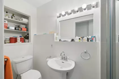 Hot Tub / Spa Photo of 456 Montroyal Boulevard, North Vancouver, BC