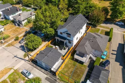 Hot Tub / Spa Photo of 2598 E 16th Avenue, Vancouver, BC