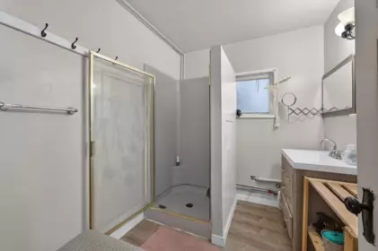 Mudroom Photo of 236 W 12th Avenue, Vancouver, BC