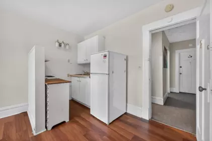 Powder Room Photo of 236 W 12th Avenue, Vancouver, BC