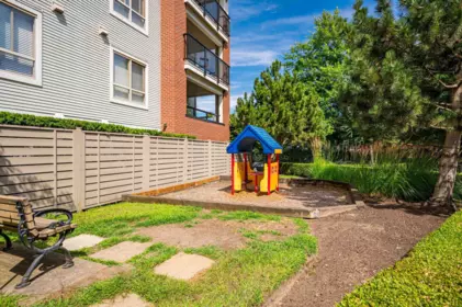 Laundry Room Photo of C415 8929 202 Street, Langley, BC