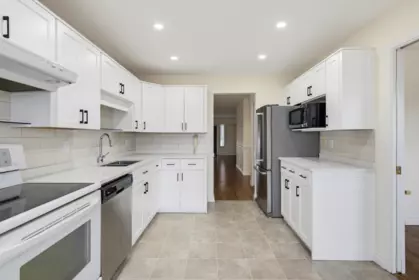 Pantry Photo of 100 32691 Garibaldi Drive, Abbotsford, BC