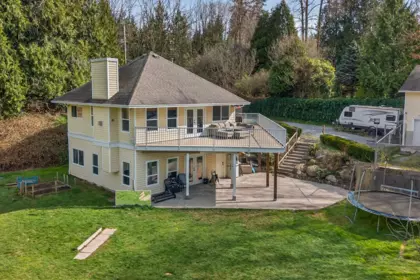 Hot Tub / Spa Photo of 25700 116 Avenue, Maple Ridge, BC