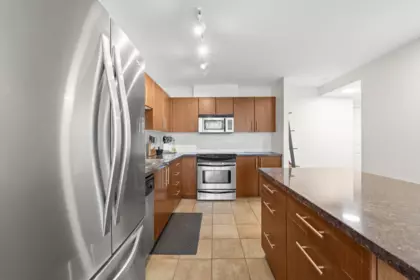 Kitchen Photo of 1007 2088 Madison Avenue, Burnaby, BC