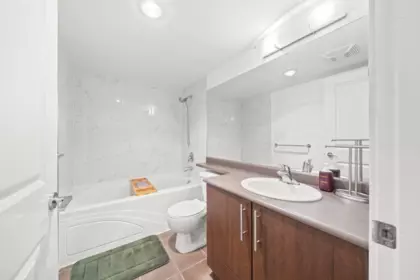 Powder Room Photo of 1007 2088 Madison Avenue, Burnaby, BC