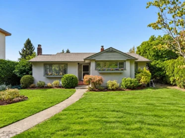 Hot Tub / Spa Photo of 7161 West Boulevard, Vancouver, BC