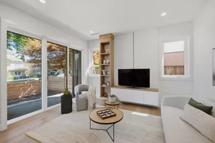 Family Room Photo of 1 3018 E 19th Avenue, Vancouver, BC